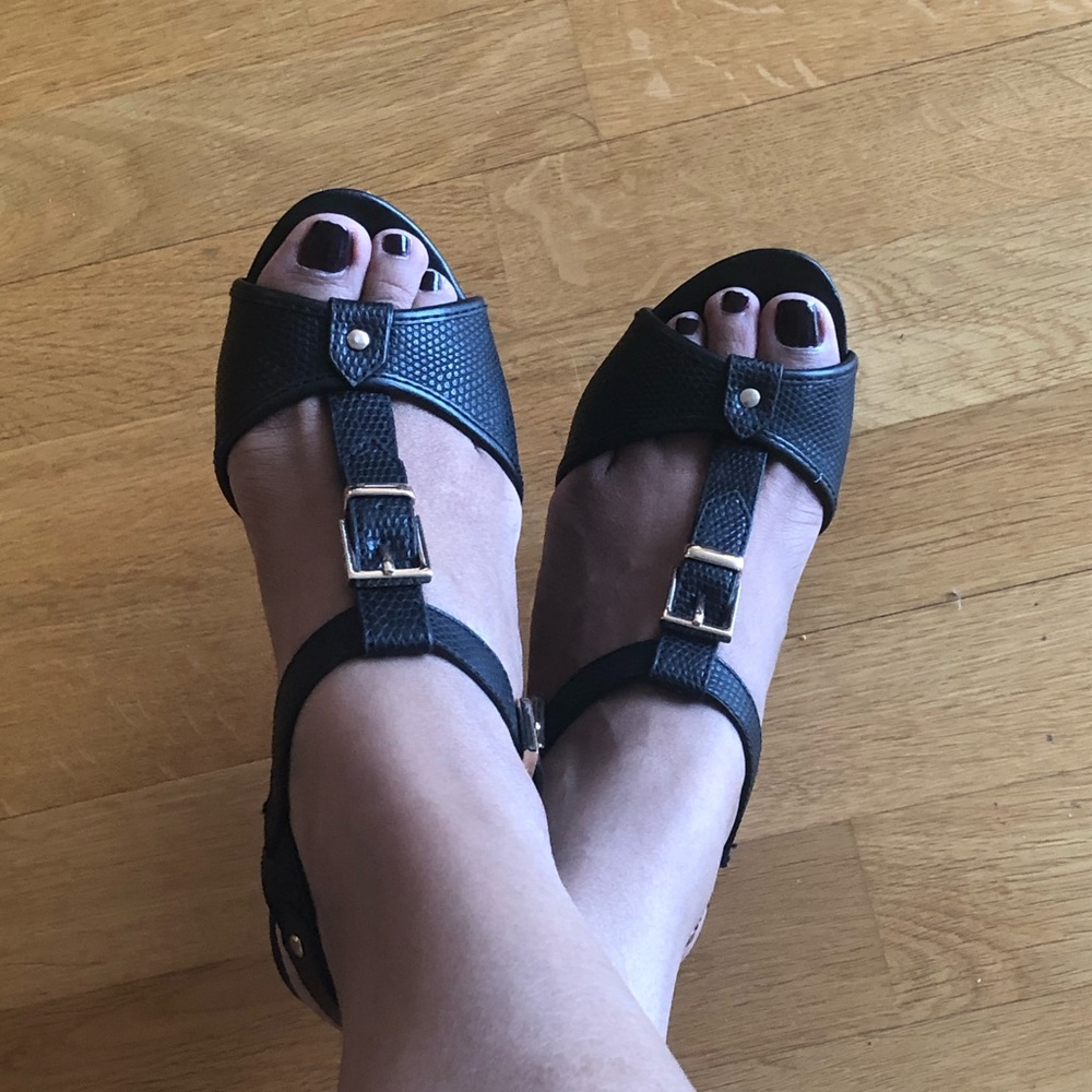 Sandals - Picture 5 of 6